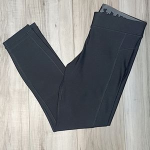 Black Under Armour leggings